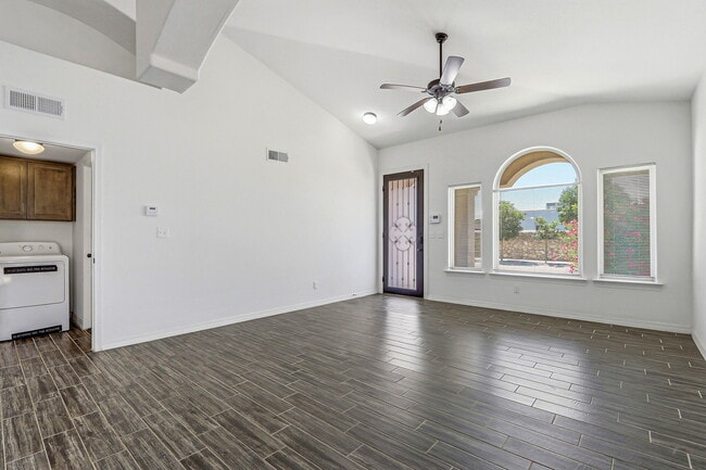 Building Photo - 13659 Everingham