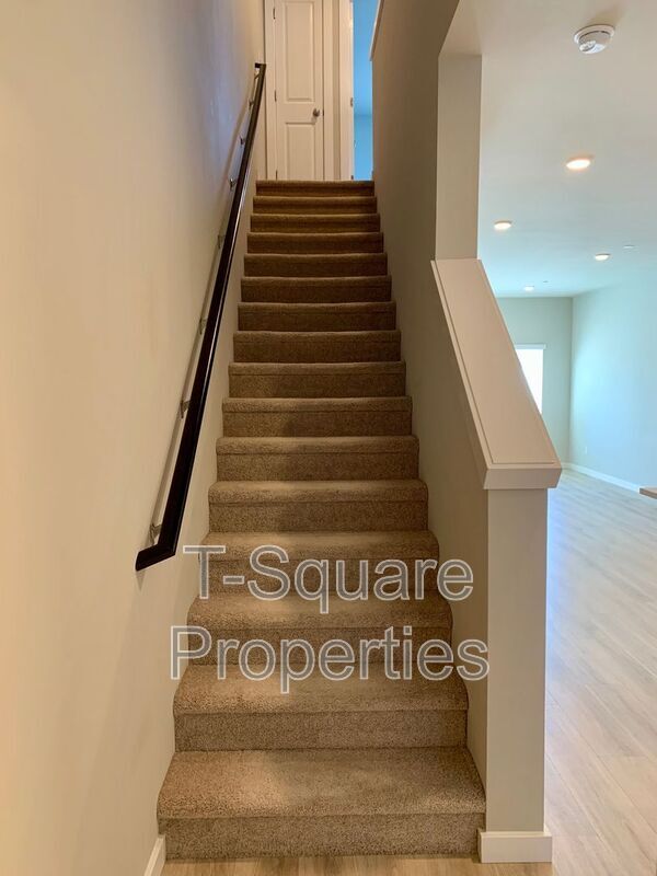 Building Photo - 14925 44th Ave W