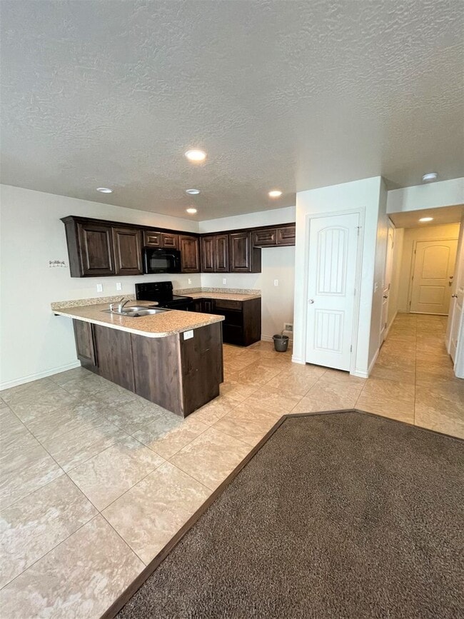 Building Photo - 3 Weeks Rent Free with June Move In! Beaut...
