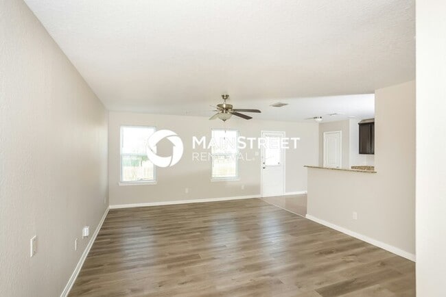 Building Photo - 3 Bedroom Pet-Friendly Home in San Antonio, TX with Main Street Renewal