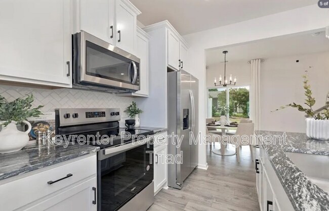 Building Photo - 1729 Granby Hts Dr