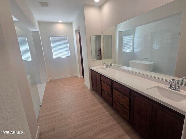 Building Photo - 20849 W Werner Pl