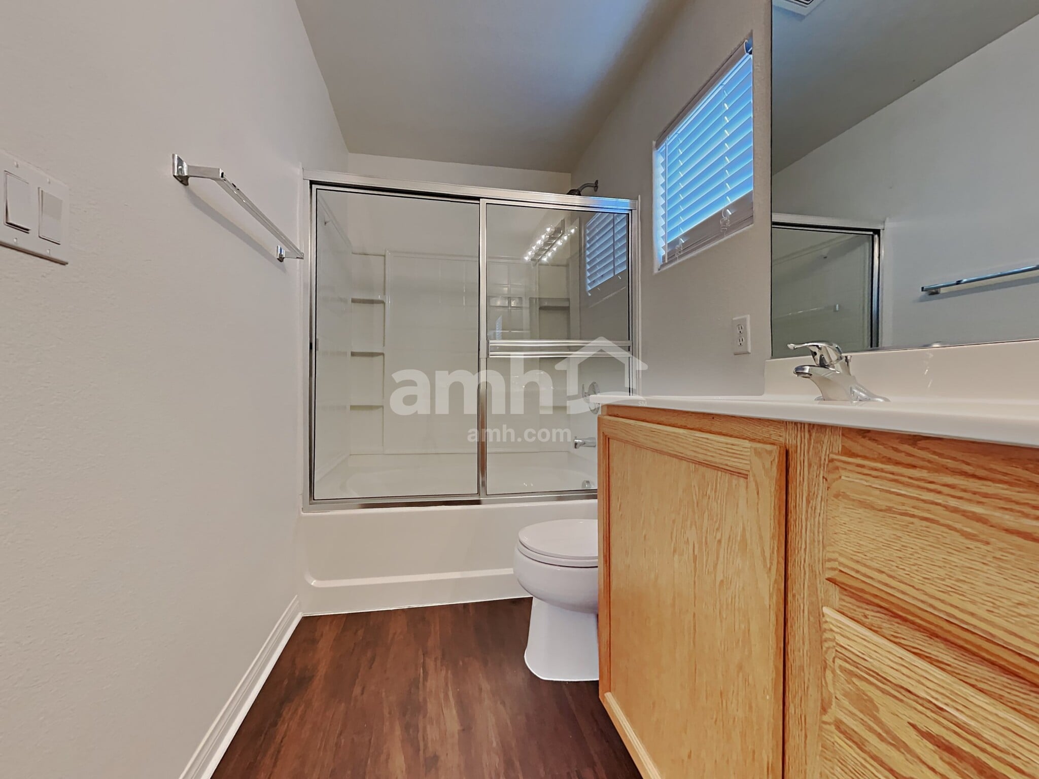 Building Photo - 5283 Railroad River Ave