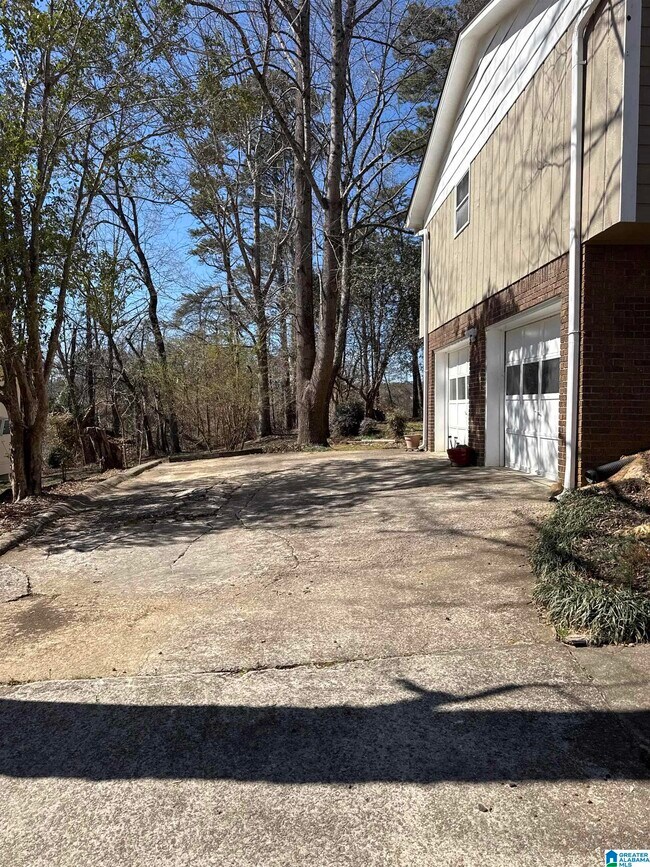 Building Photo - 284 Stonebridge Rd