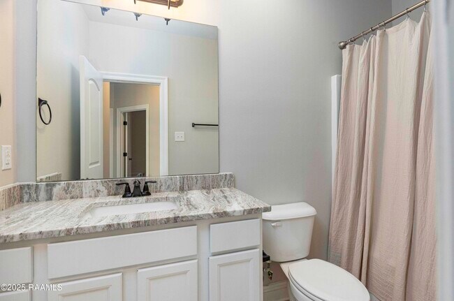 Building Photo - 135 Maddox Jude Dr