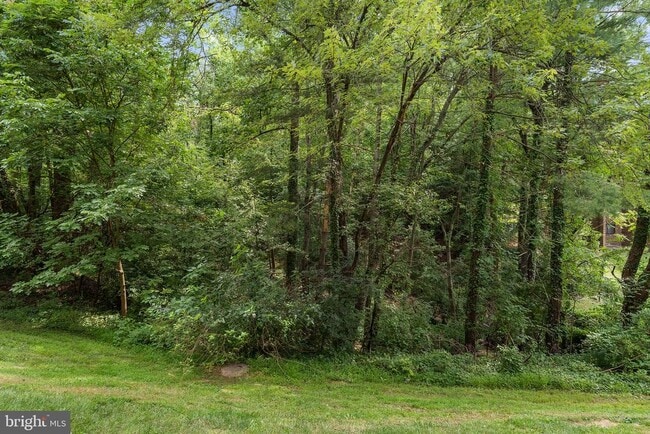 Building Photo - 3725 Madison Ln
