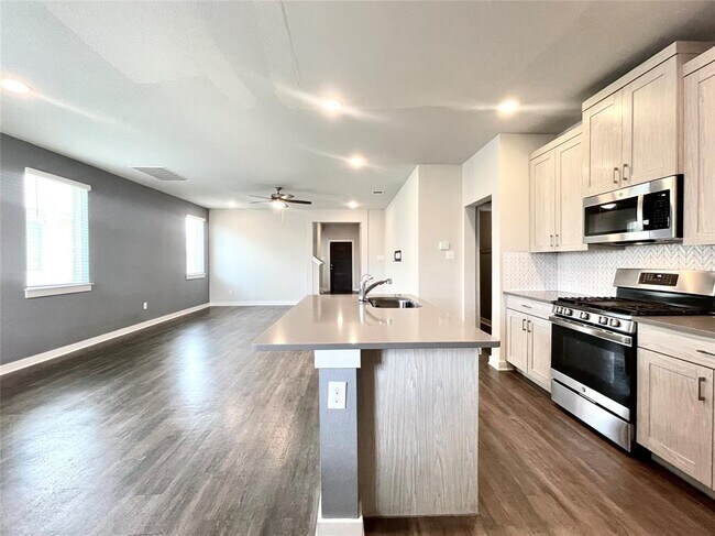 Building Photo - 708 Bridle Creek Dr