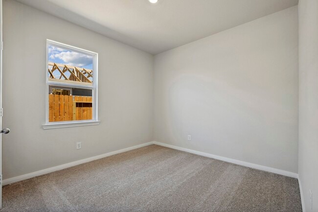 Building Photo - 15631 Plum Brk Dr