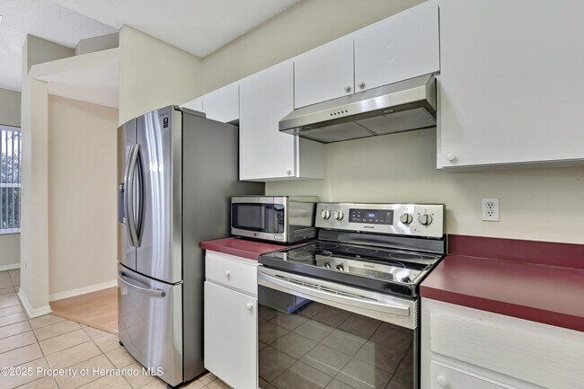 Building Photo - 8019 Timberlake Ave