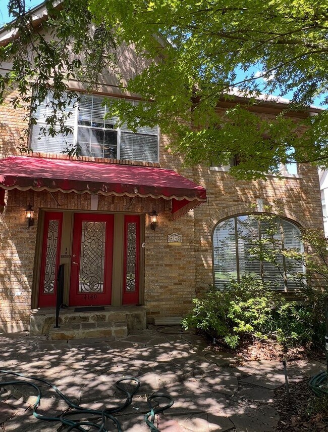 Building Photo - Charming 1930’s Highland Park Duplex