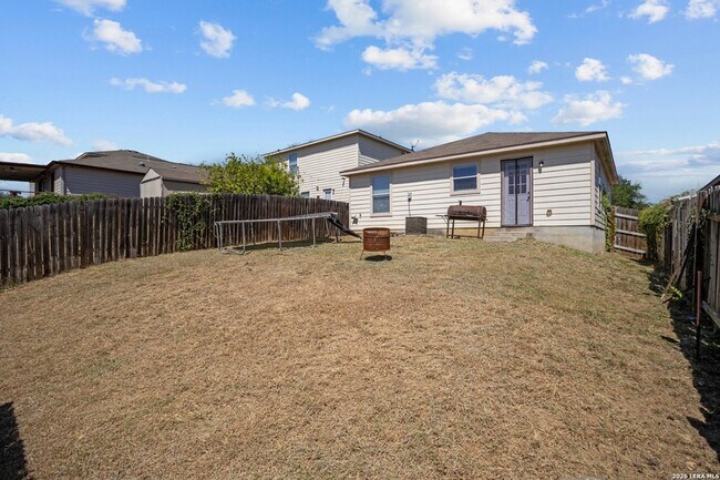 Building Photo - 5923 Fox Canyon