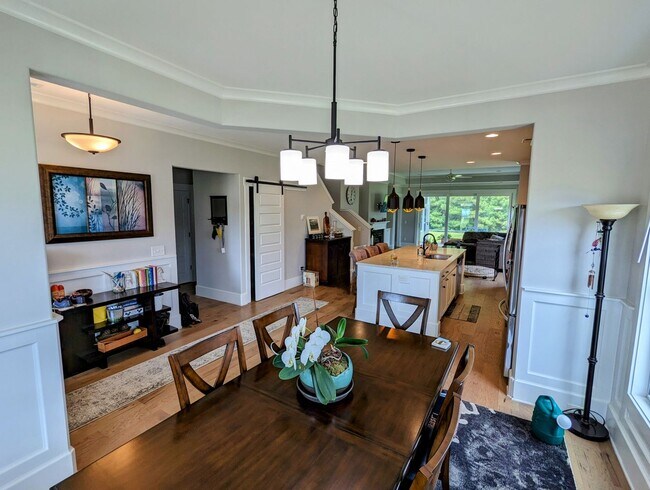 Building Photo - Gorgeous 4 Bedroom, 2.5 bath in Summerhouse community - Holly Ridge