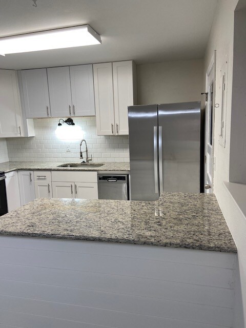 Kitchen - 1215 Yosemite Dr