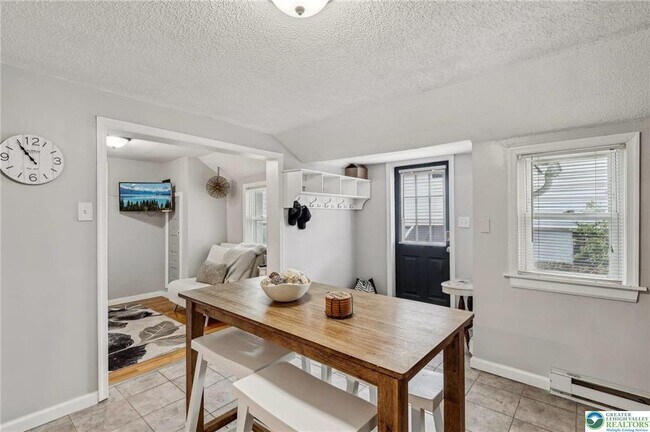 Building Photo - 3203 Washington St