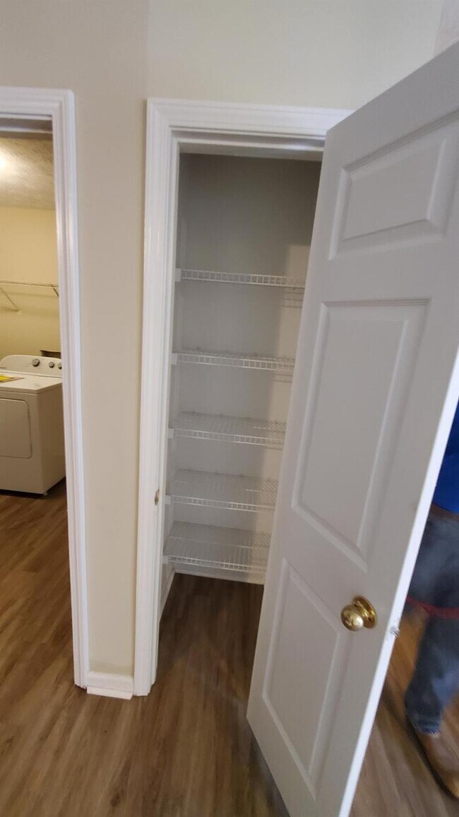 Building Photo - 1154 Micha Way