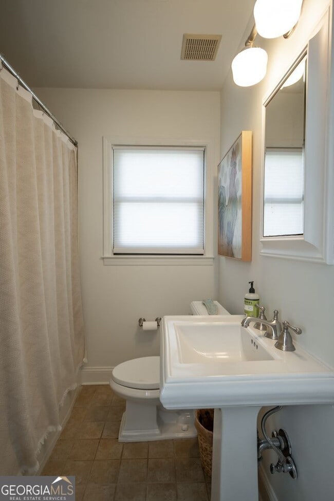 Building Photo - 119 Fortson Cir