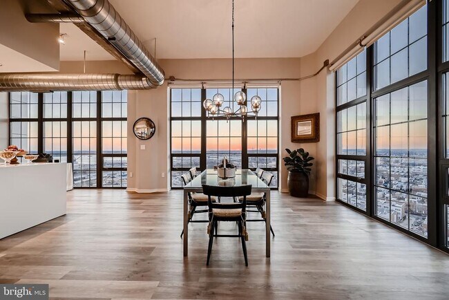 Building Photo - 1200 Steuart St