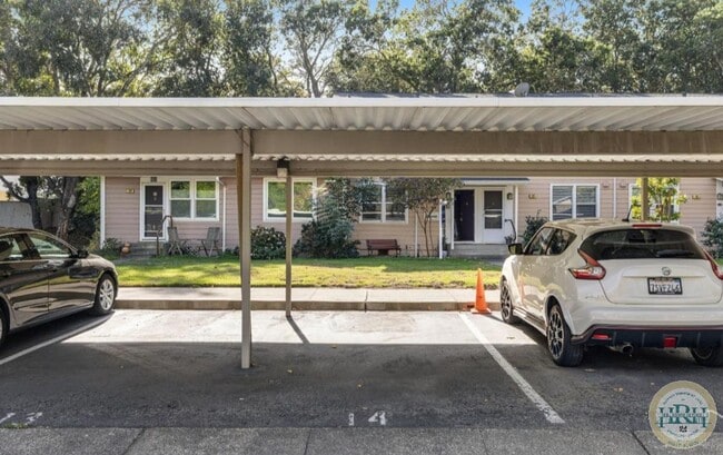 Building Photo - Charming & Fully Updated 2 BR | 1 BA Condo in Novato