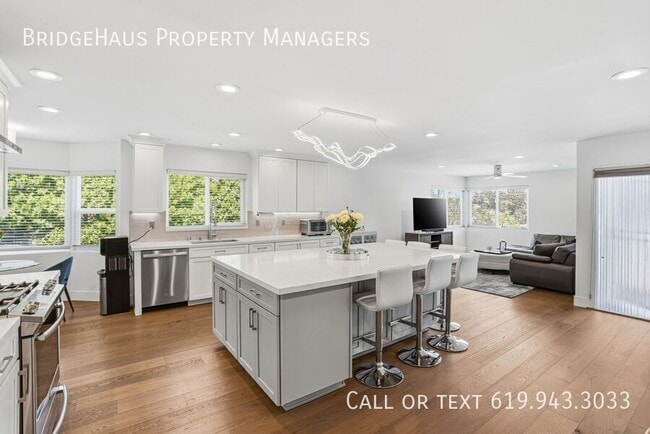 Building Photo - 3266 Goldfinch St