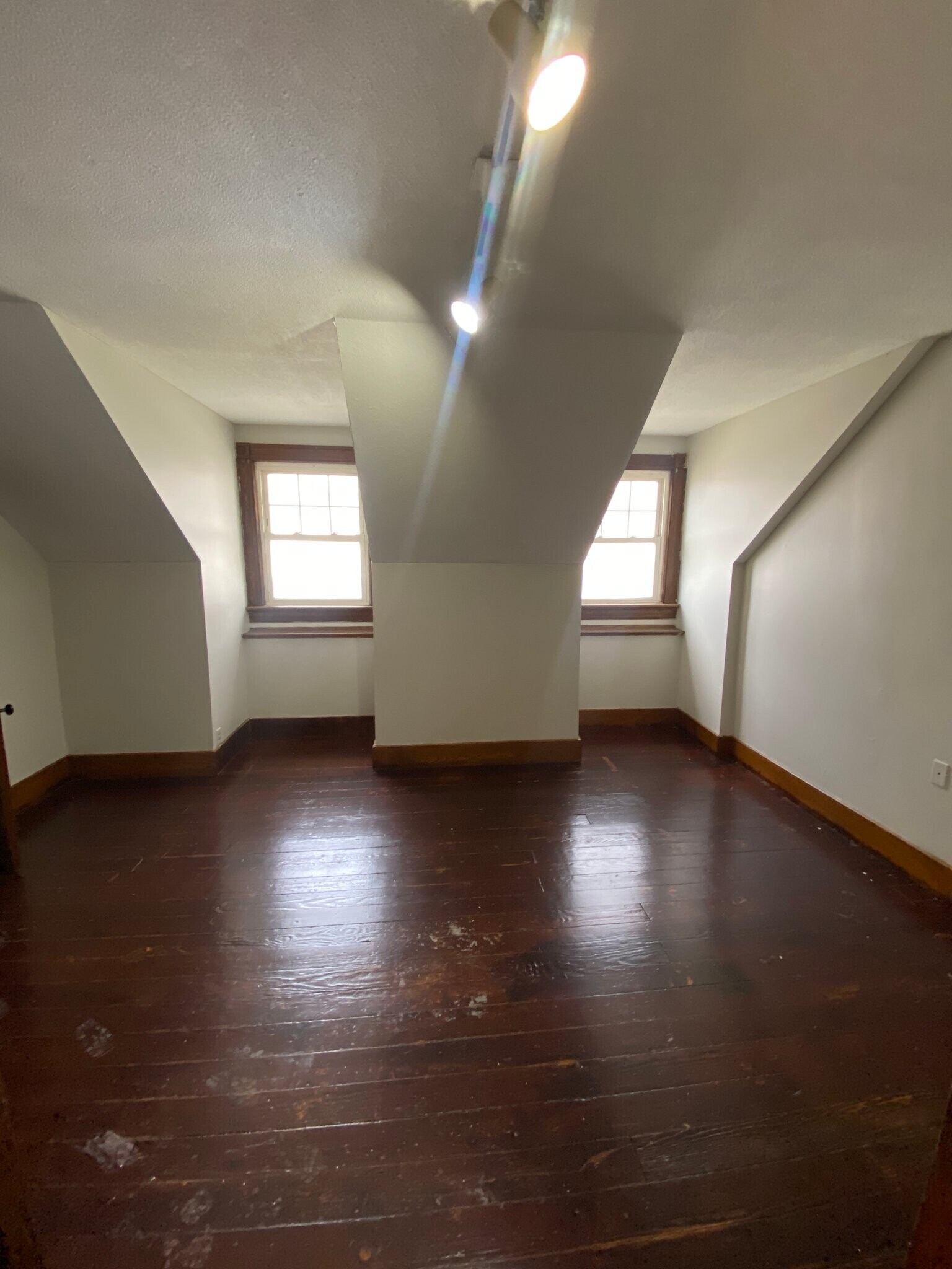 Building Photo - 442 Farmington Ave