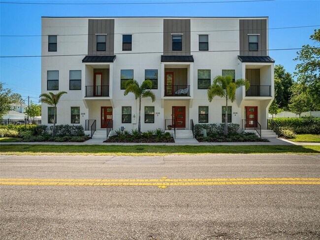 Primary Photo - 3038 W Napoleon Ave