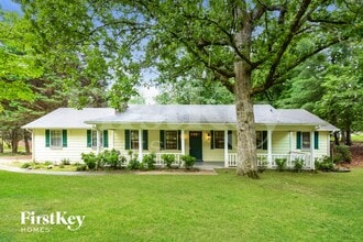 Building Photo - 3704 Newport Dr