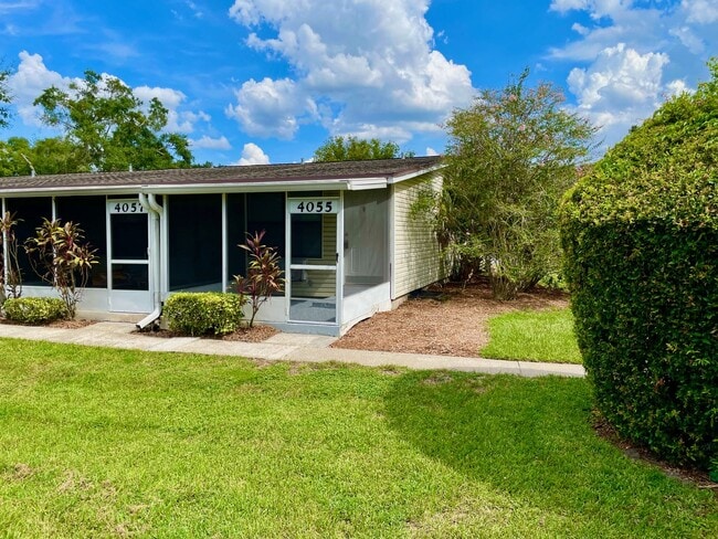 Primary Photo - Remodeled Studio w/ Screened Patio "Crossi...