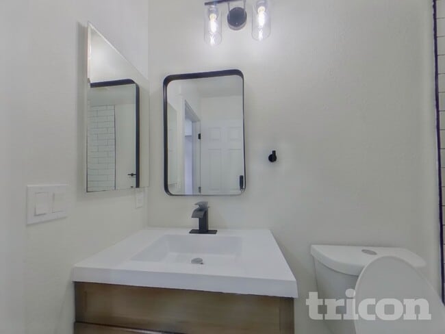 Building Photo - 1141 Cardinal Ave