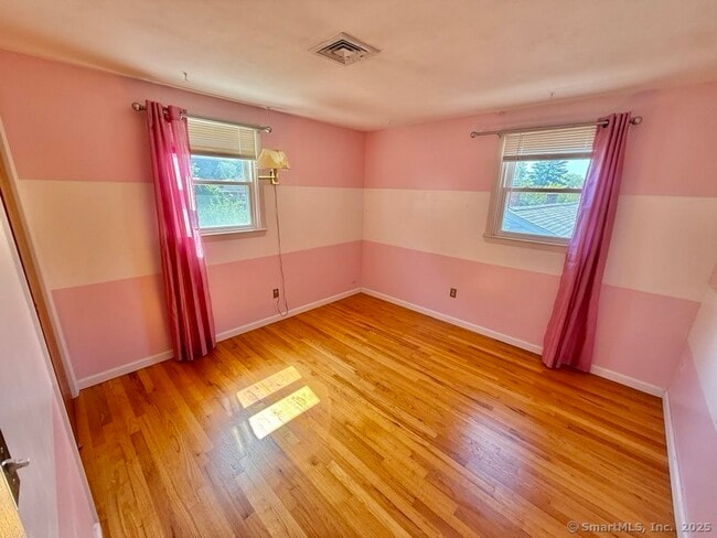 Building Photo - 81 Rosewood Dr