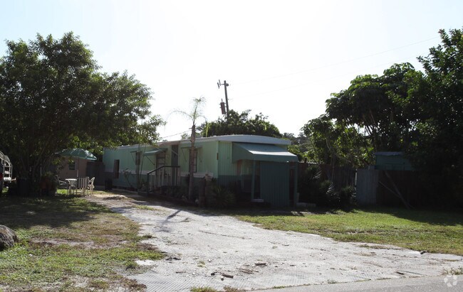 Building Photo - 7771 Breeze Dr