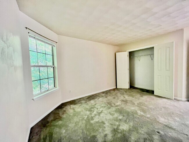 Building Photo - Spacious 4 Bedroom Home on Cul-de-sac in Castleton Virginia Beach!