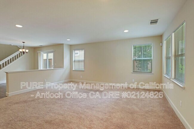 Building Photo - 60 Xena Court