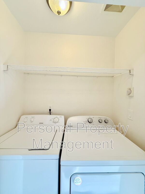 Building Photo - 3412 NE 66th Ave