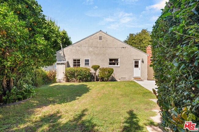 Building Photo - 6542 W 80th Pl