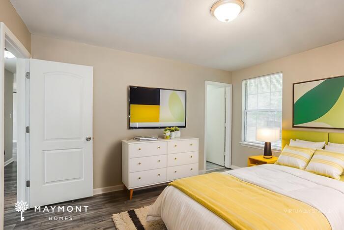 Building Photo - 379 Donna Dr