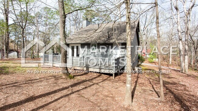 Building Photo - 3824 Cannon Dr