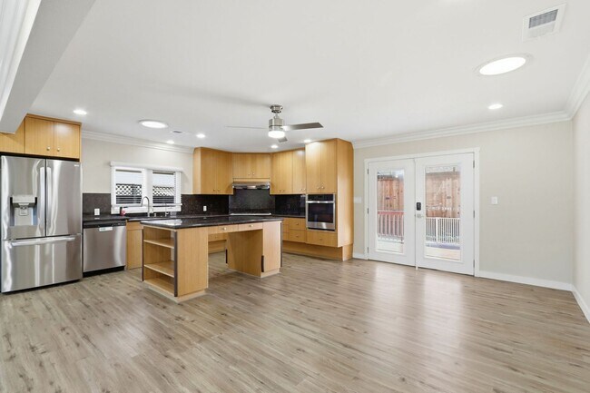 Building Photo - Turnkey Open-Concept Home with Central A/C & Solar