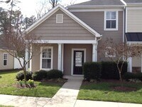 Building Photo - Move-in Ready!