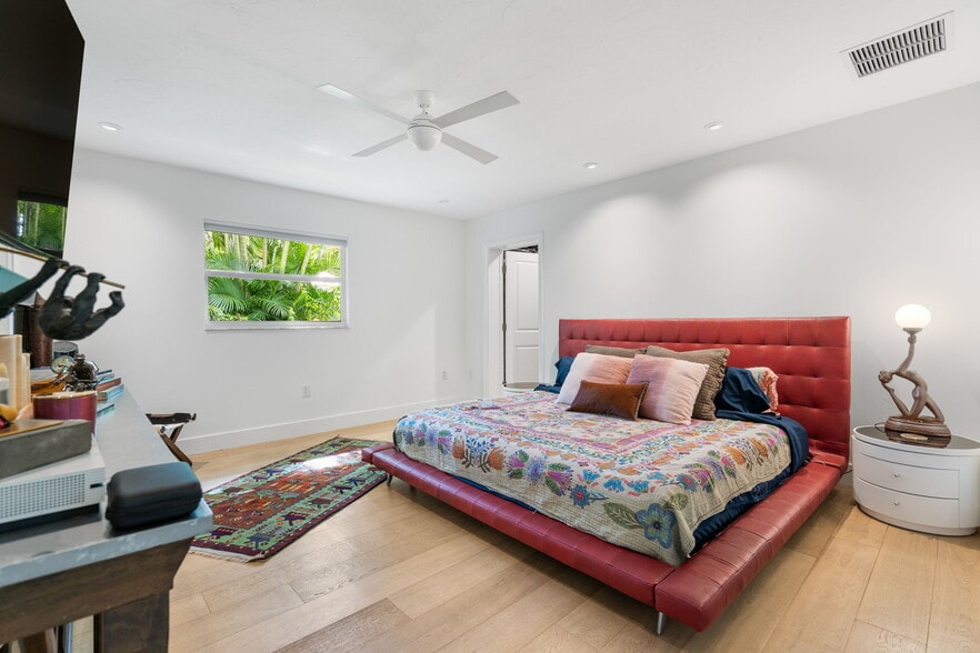 Primary Bedroom - 1750 Alta Vista St