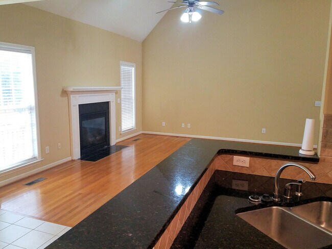 Building Photo - 100 Montauk Ct