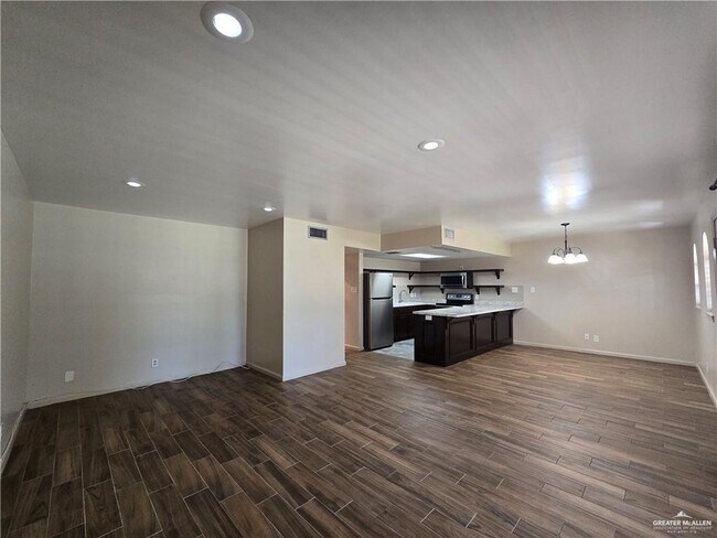 Building Photo - 33 Highland Park Ave