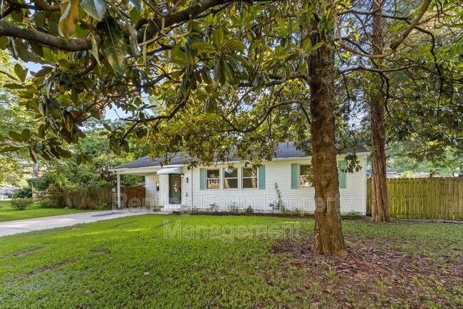 Building Photo - 604 Annie Laura Dr