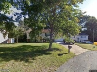 Building Photo - 7107 Avesbury Ln
