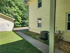 Building Photo - 465 Dobbs Rd