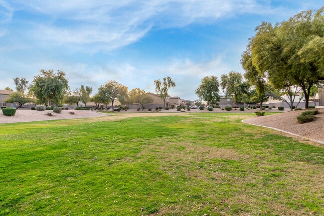 Building Photo - 2574 E Meadow Mist Ln