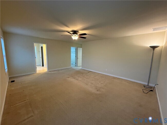 Building Photo - 512 Paddle Creek Dr