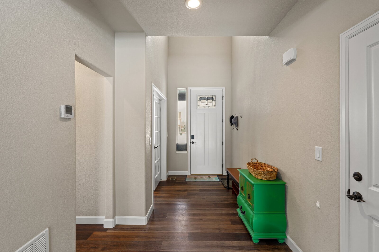 Building Photo - Modern Comfort Meets Mountain Beauty – 4-B...