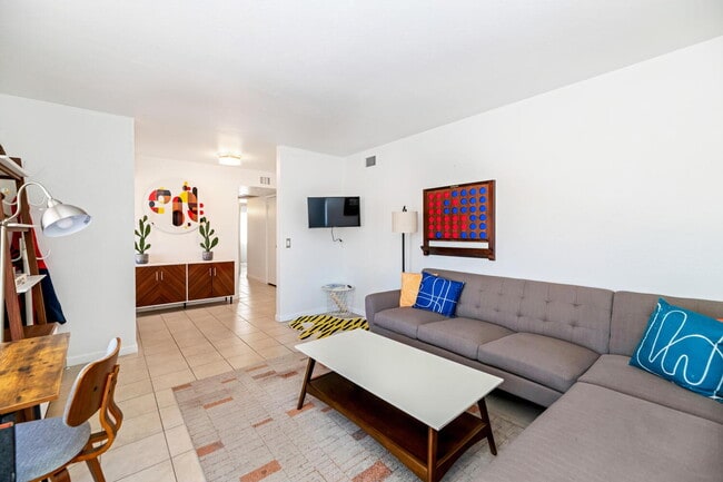 Building Photo - Spacious 5-Bed Scottsdale Home with Pool &...