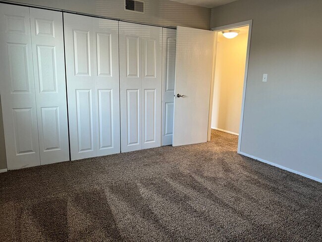 Building Photo - 1143 Abbey Ln