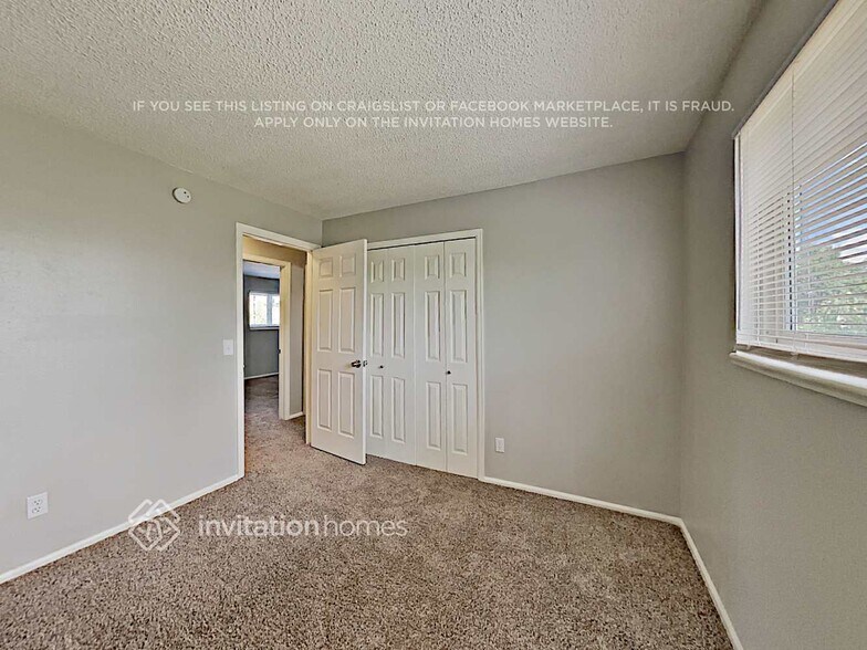 Building Photo - 3869 S Helena St